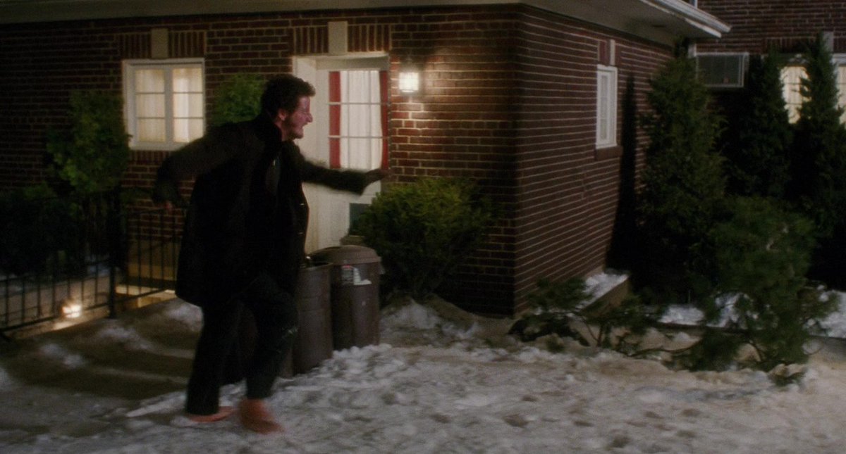 HomeAloneFrames's tweet photo. Home Alone by John Hughes - frames 118873 to 118876 of 148019.

 #homealone #homealoneframes https://t.co/6rpvsgoabt