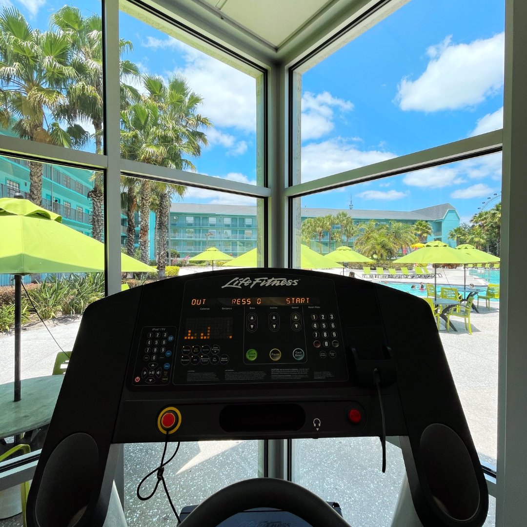 AvantiResortOrl's tweet photo. Sweat it out with a view.💦💪  #MondayMotivation

#avantiinternationalresort #stayatavanti #vacationgoals #fitnessmotivation #orlandohotels #idrivehotels #visitorlando #lovefl #visitflorida #orlandovacation #gymwithaview https://t.co/MKxs8ZpFWJ