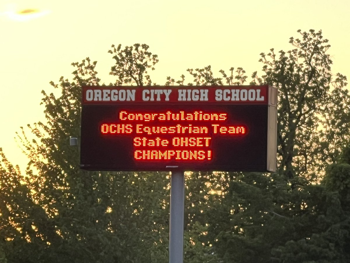 State Champs 2 years in a row 🎉🎉