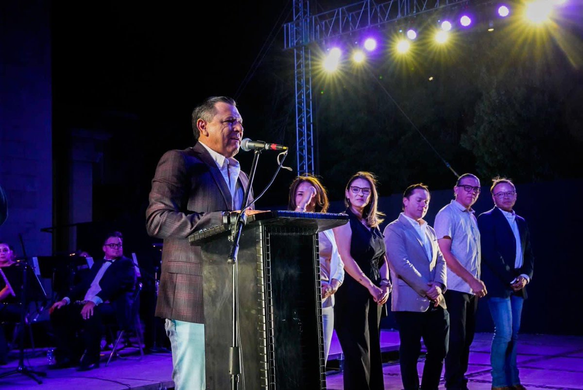 OrtezGuerrero's tweet photo. Magdalena ustedes lo hacen posible, así cerramos el #FestivalKino26 
Con orgullo lo digo Gobernador @AlfonsoDurazo misión cumplida, hemos consolidado este festival como el más importante del noroeste de Sonora. Muchas gracias por su apoyo, gracias por su amor a #Magdalena https://t.co/qYaDIEE37d