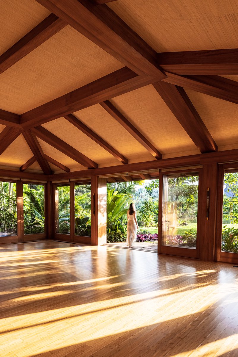 Find your flow. Whether you join in small group classes led by practitioners, or move freely on your own, stay healthy and energized with mindful movement. Try breath-linking practices like yoga and tai chi, or nature-inspired practices unique to Sensei like forest bathing.