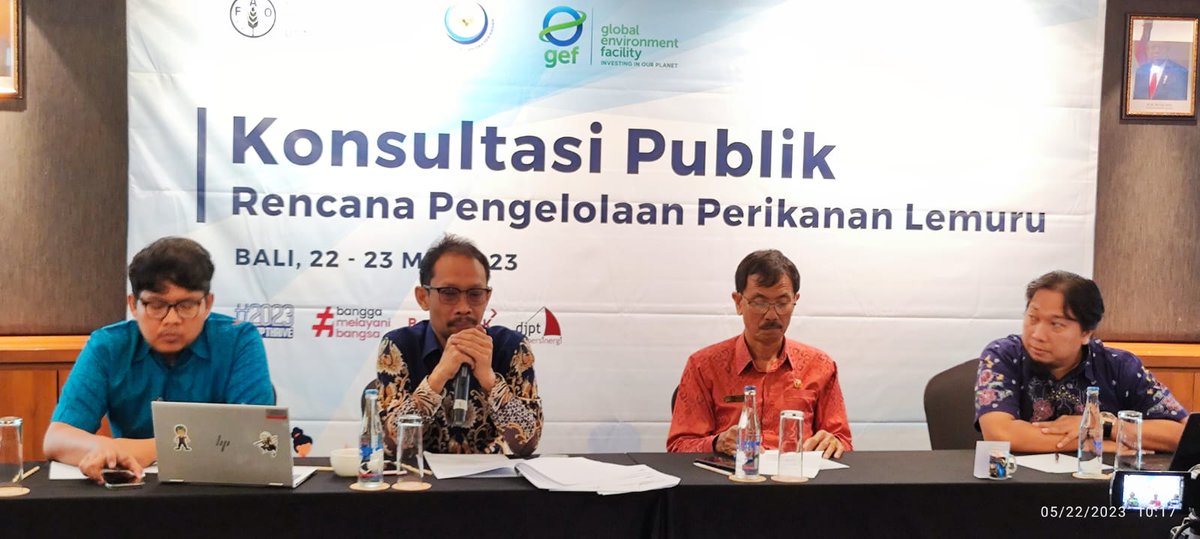FAOIndonesia's tweet photo. .@FAO #ISLME, @kkp_djpt hold stakeholder consultation to gather feedbacks to Sardinella lemuru Fisheries Management Plan &amp; formulate quota-based utilization of this valuable commodity 🐟🐟 https://t.co/SWDnYXAoGC