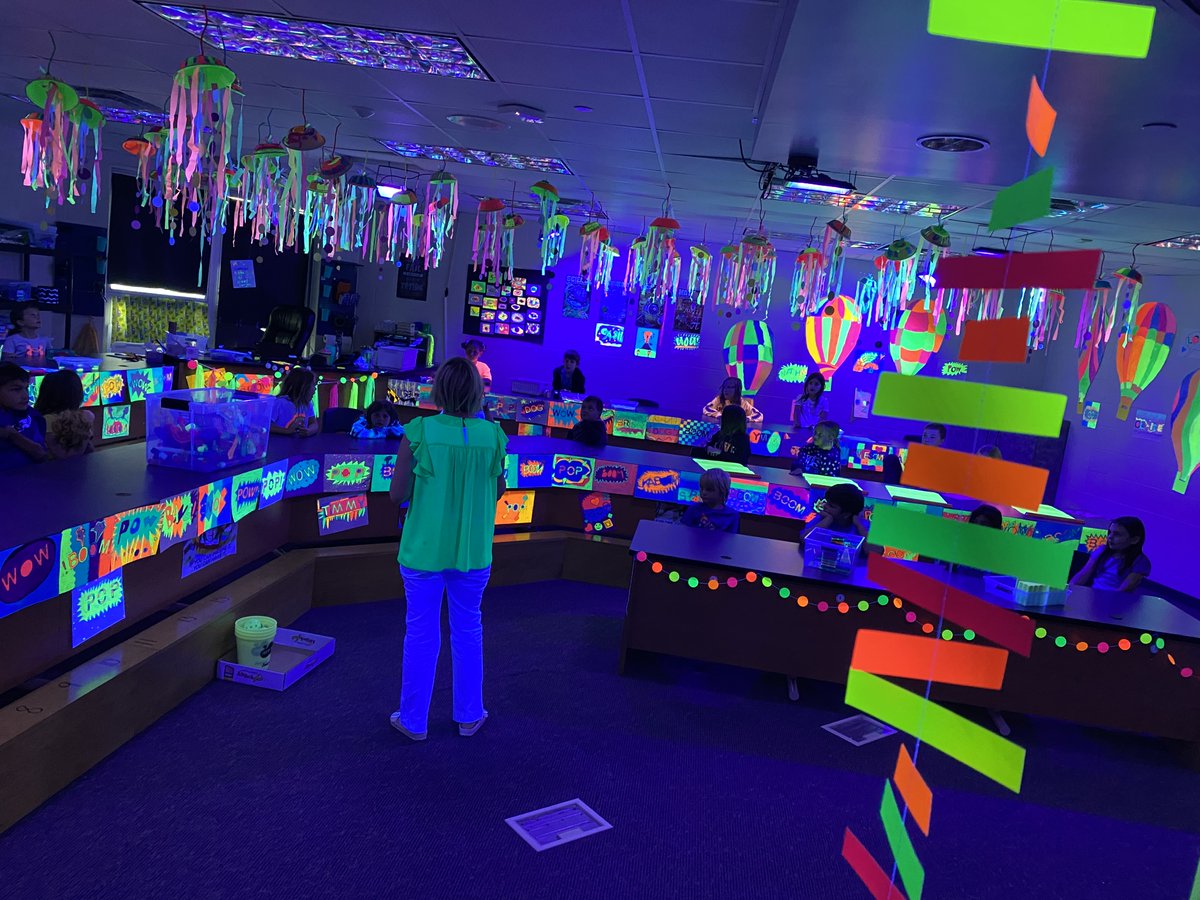 Springboro Schools (@boropanthernews) on Twitter photo <a href="/BoroPantherNews/">Springboro Schools</a> STEM Teacher Ms. Swanson had quite the glowing lesson for elementary students <a href="/Boro_DennisNews/">Terrah Hunter</a>! See More - facebook.com/photo?fbid=738⦠<a href="/SpringboroSuper/">SpringboroSchools_Superintendent</a> <a href="/Boro_Treasurer/">Terrah</a> <a href="/curriculumcook/">Andrea Cook</a> <a href="/BoroPantherNews/">Springboro Schools</a> STEM Teacher Ms. Swanson had quite the glowing lesson for elementary students <a href="/Boro_DennisNews/">Terrah Hunter</a>! See More - facebook.com/photo?fbid=738⦠<a href="/SpringboroSuper/">SpringboroSchools_Superintendent</a> <a href="/Boro_Treasurer/">Terrah</a> <a href="/curriculumcook/">Andrea Cook</a>