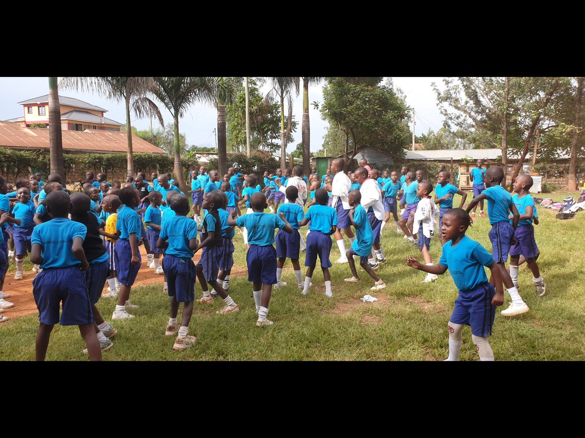 tokenyawithlove's tweet photo. A local black belt Taekwondo trainer Omondi, has very generously agreed to come in to train any children interested in learning these techniques for self-defence. 
From this week he will come in on Tuesdays and Thursdays to train those who want to take part. https://t.co/a45bSYVo4I