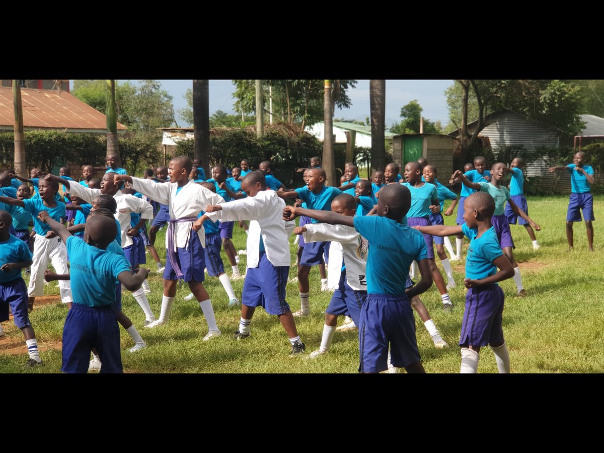 tokenyawithlove's tweet photo. A local black belt Taekwondo trainer Omondi, has very generously agreed to come in to train any children interested in learning these techniques for self-defence. 
From this week he will come in on Tuesdays and Thursdays to train those who want to take part. https://t.co/a45bSYVo4I