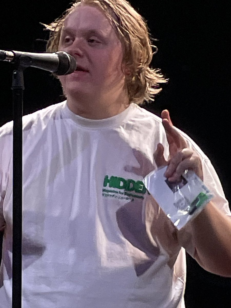 Thanks to <a href="/BanquetRecords/">Banquet Records</a> &amp; <a href="/pryzm_kingston/">PRYZM Kingston</a> for hosting <a href="/LewisCapaldi/">Lewis Capaldi</a> on release day of Broken by Desire to be Heavenly Sent. 

<a href="/LewisCapaldi/">Lewis Capaldi</a> - check out <a href="/chrisamusic_/">𝐂𝐡𝐫𝐢𝐬 𝐀𝐧𝐝𝐫𝐞𝐮𝐜𝐜𝐢</a> by scanning the QR code in your hand and listening to his music!