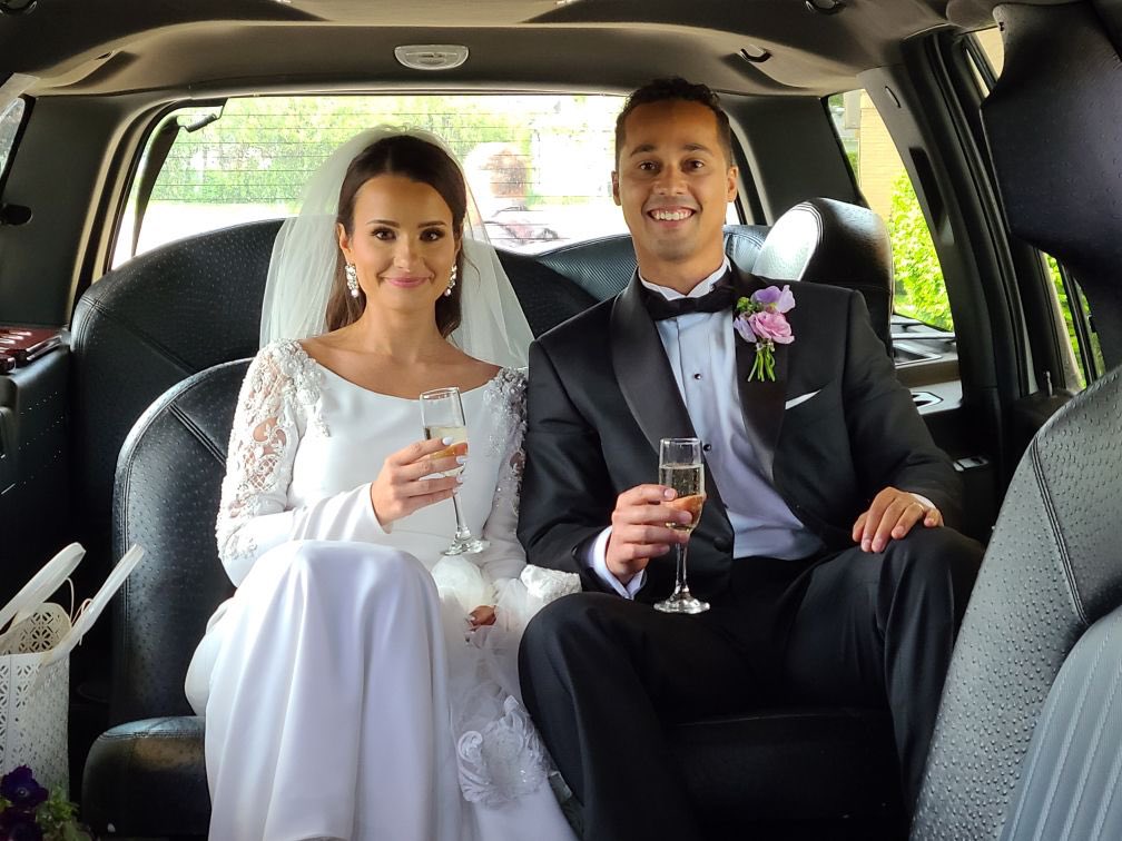 SarahCote89's tweet photo. Cheers to forever Mr. &amp; Mrs. Watson! https://t.co/0XWKByAyG7