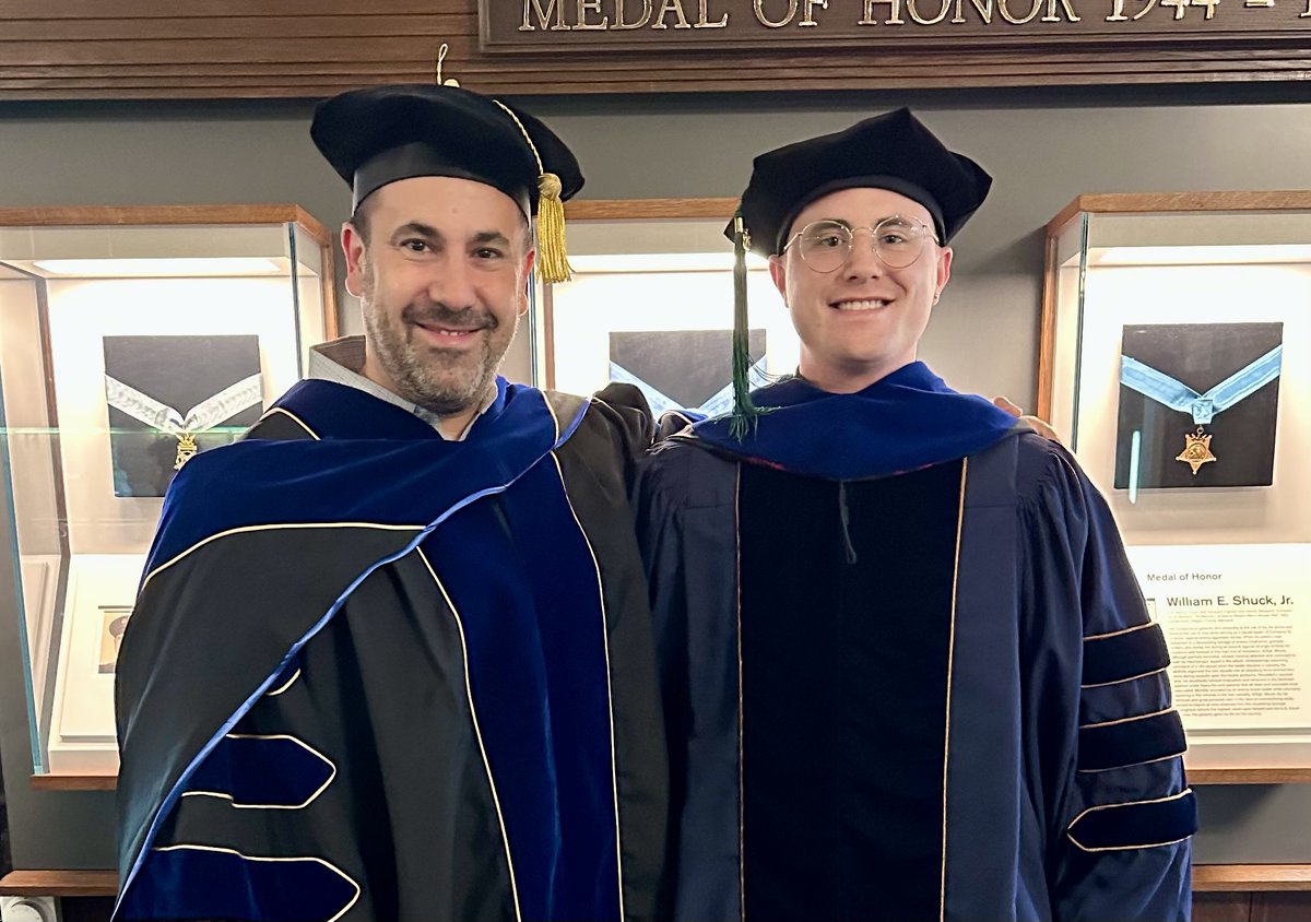 Grad highlight - Dr. @j_tashman graduated in 2021 w/ his PhD from @cmu_bme & in 2023 w/ his MD from @PittCMU_MSTP working towards clinical translation of regenerative ECM scaffolds using #FRESH #3Dbioprinting, he will be starting his residency in #pathology @BrighamWomens in July