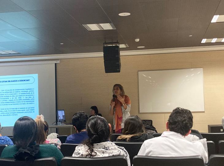 CAJmaule's tweet photo. Exposición realizada por el @CaviTalca sobre Contención Emocional frente a la develación de abuso sexual, obligatoriedad de denunciar como funcionarios públicos y ley 21.057 a la Unidad de Psiquiatría del Hospital de Curicó
@cajmetrooficial
@CAJmaule https://t.co/bFncid8QXN
