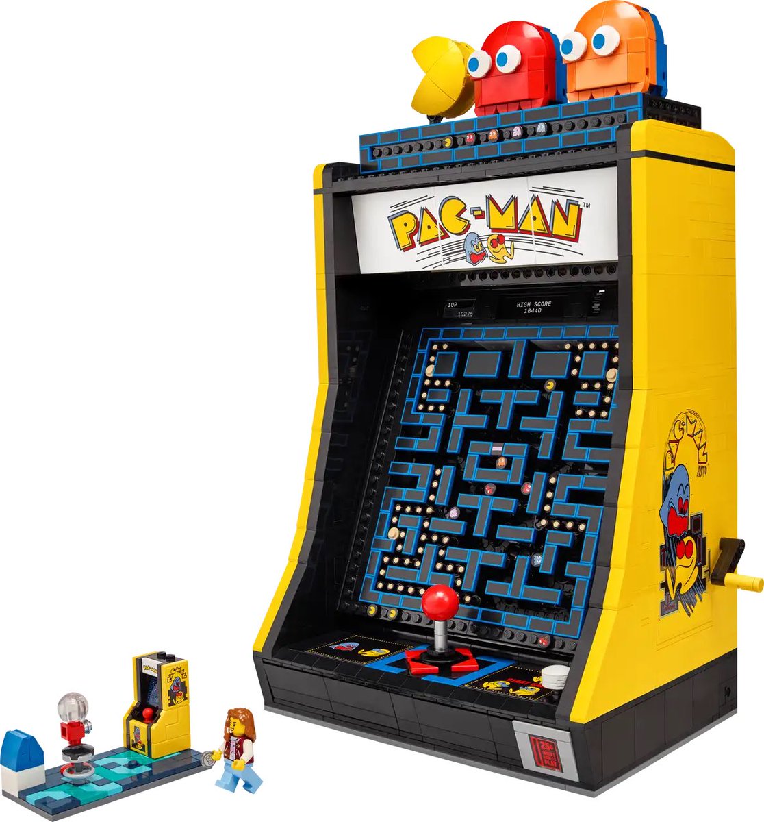 JazRignall's tweet photo. LEGO continues to do crazy things with video game themed sets. This new Pac-Man machine has some really cool little details, like a hand crank to animate the screen and a mini arcade hidden inside the cabinet. https://t.co/magoU7pIUs