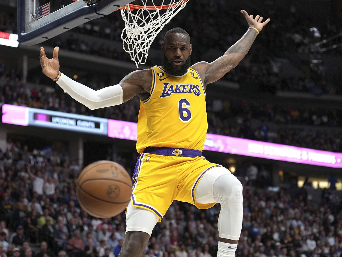 DataTop9's tweet photo. Los #Lakers van por la épica frente a los #Nuggets .
Los #DenverNuggets lideran la serie 3-0 en la semifinal de los play off de la #NBA.Las chances de que Lebron se consagre campeón se acaban, hoy a las 21:30 se enfrentan y podría ser el último partido si los Nuggets ganan https://t.co/NRmjwzoOZG