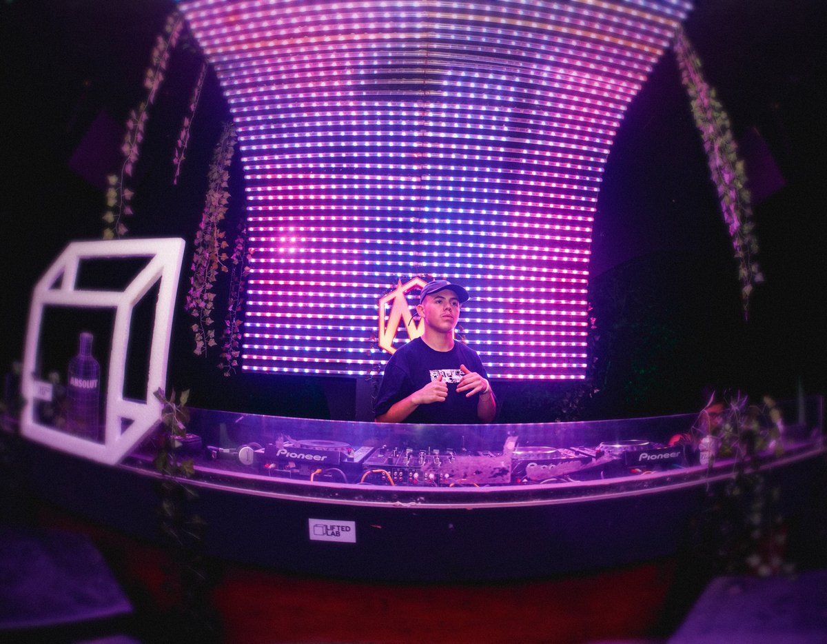 LiftedLAB1's tweet photo. LiftedLAB At_ Lakeroom

Odegas https://t.co/5KKPAerBSn