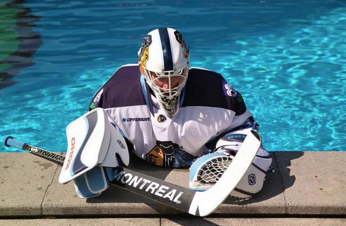 Hope y’all are enjoying the long weekend so far! As you’re hoppin’ outta the pool or comin’ back from the lake, don’t forget about B&amp;M Summer Ice this Tuesday night at 8:15pm at Logan Boulet. What a great way to start up the new week! #teambertalert #summerpuck #adultshinny