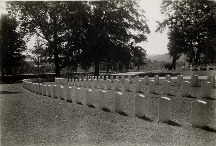 Mullins Library will be closed Sunday, May 28 and Monday, May 29 in observance of Memorial Day. 🇺🇸 #UARK #UARKLibraries

Image of the National Cemetery in Fayetteville from our digital collection "A Shared History: Fayetteville and <a href="/UArkansas/">University of Arkansas</a>." digitalcollections.uark.edu/digital/collec…