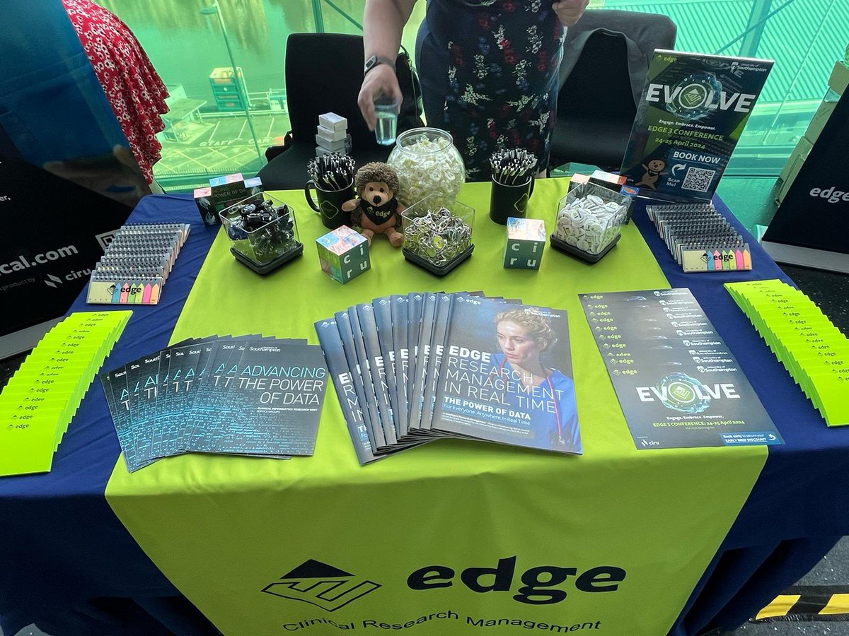 EDGEclinical's tweet photo. Our Knowledge team have been busy networking with @NHSRDForum delegates 🤝

Find out about EDGE &amp; the next #EDGEuser conference at stand 1️⃣0️⃣

#RDF23 #EDGEnews https://t.co/URTbe6IReD