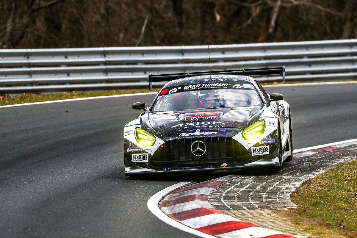 pep192's tweet photo. Dal Nurburgring alla Stazione Spaziale Internazionale il passo è breve. #Ax2 #JohnShoffner #24hNBR #Mercedes https://t.co/pG39TYZyaH