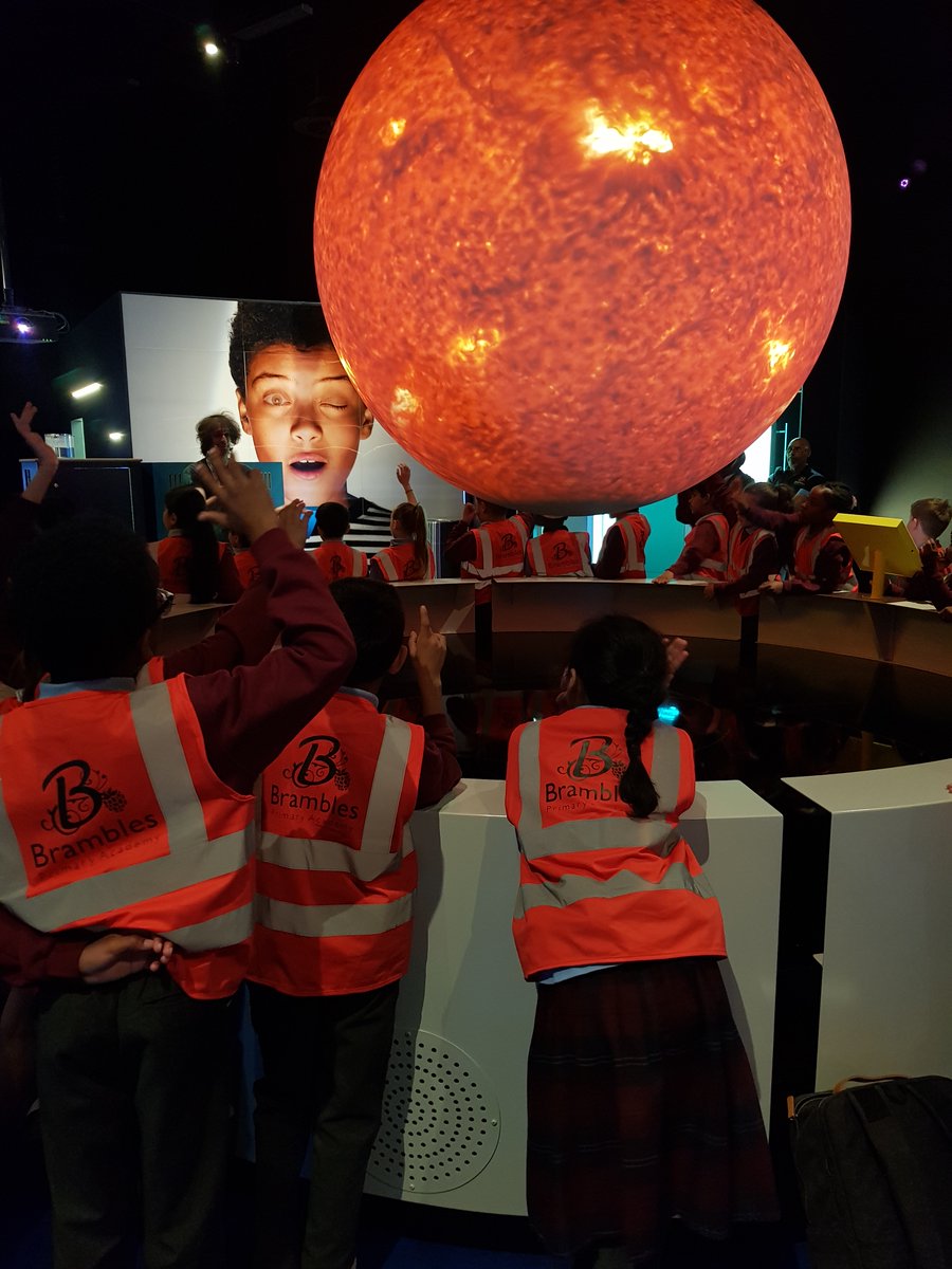 AshBrambles's tweet photo. 1/2 Thank you to the National Science & Media Museum for having Year 4 Ash for our school trip today @MediaMuseum. 🧑🔬The class enjoyed learning about light and sound at the 'Wonderlab', the 'Kodak' photography gallery and the interactive 'Giant Leaps' exhibition. #BramblesScience https://t.co/C7wnEFtNeo