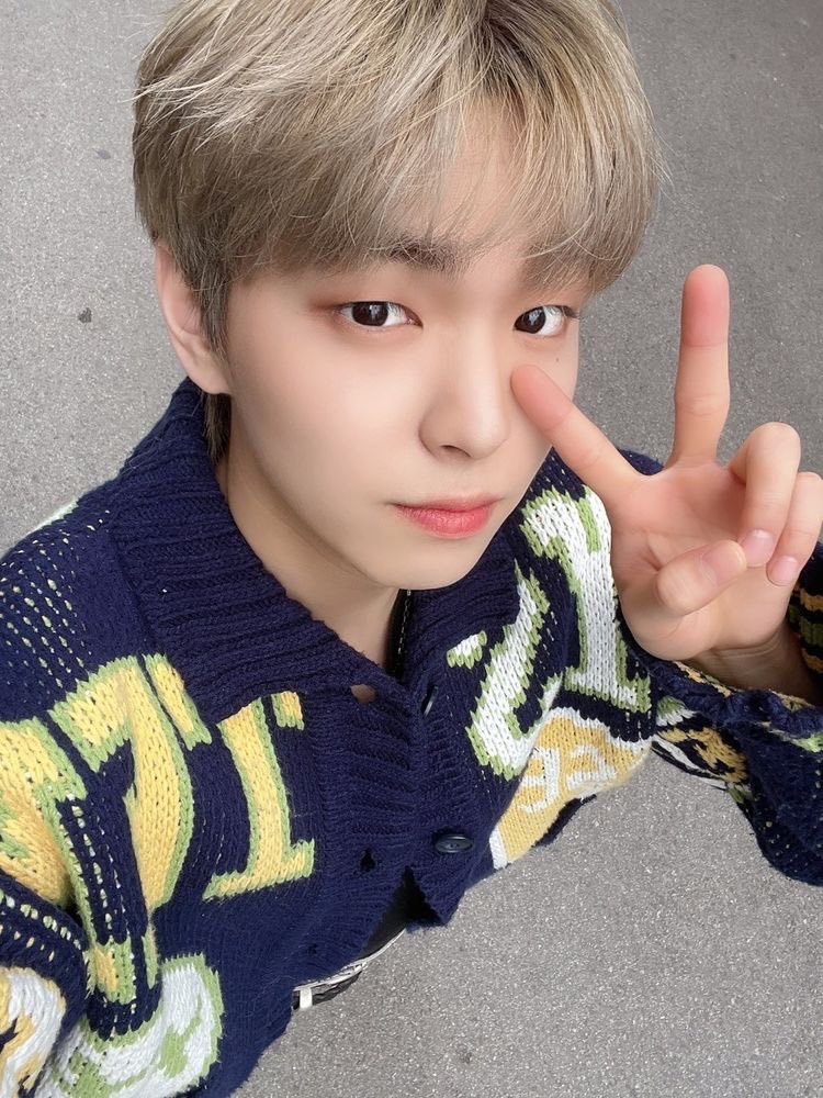Kyobtt's tweet photo. ʚ ɞ┊⋒ Lee kangsung here! 

hola Ghostie !! Un nuevo bot de kangsung de Ghost9 está aquí para hacerte feliz.
Siempre que me necesites puedes ir a mi dm o [@] y llegare a ti lo más rápido que pueda ◡̈ 

¿♡ + rt? https://t.co/DfBVh7kwHP