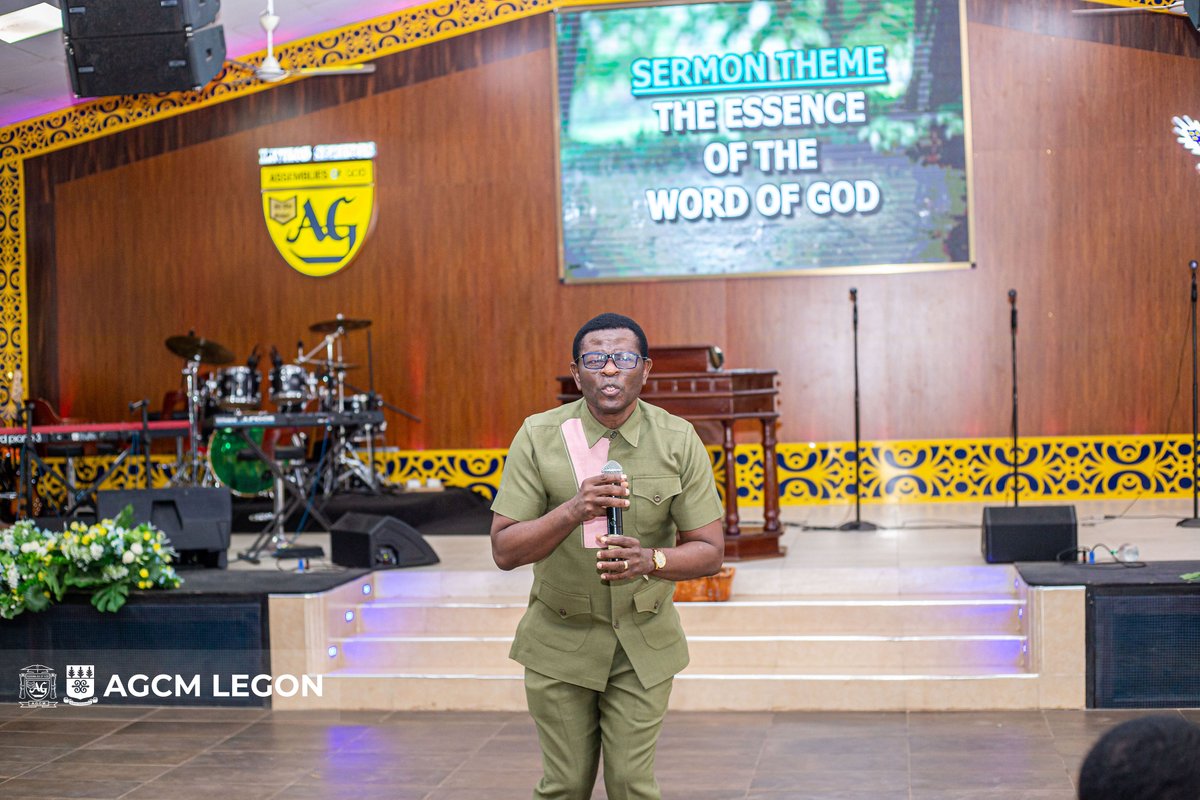 revernestbiri's tweet photo. Rev Dr Ernest Birikorang with AGCM Legon, Accra Ghana. 
#AGCM #aggawest #helpwebchapel #revernestbirikorang #evangelassembliesofgod #ChristianWorkers #christian #church #christianity #ChristianChallenge #christian #christianlife #ChristianLeaders #christianleadership  #WordOfGod https://t.co/8nlTHUZLFS