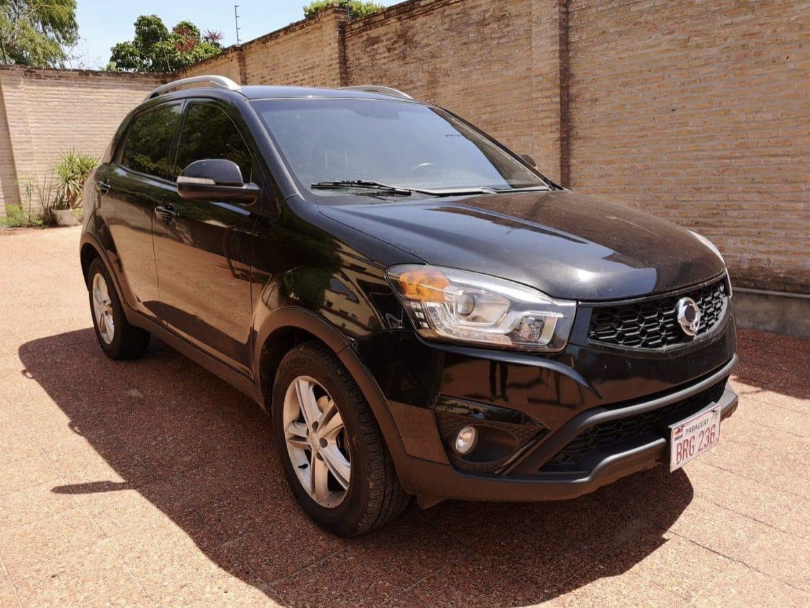 VENDO - SSANG YONG KORANDO
Año 2014
Motor 2.0cc Turbo Diesel
Automática secuencial
Mandos al Volante 
Batería nueva
Tapizado full cuero

62.000.000 al contado!
Les agradezco el RT hasta que llegue a su nuevo dueño/a 😬🙏🏼