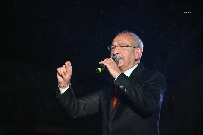 Bizi satmayan bir sen kaldın geriye <a href="/kilicdarogluk/">Kemal Kılıçdaroğlu</a>