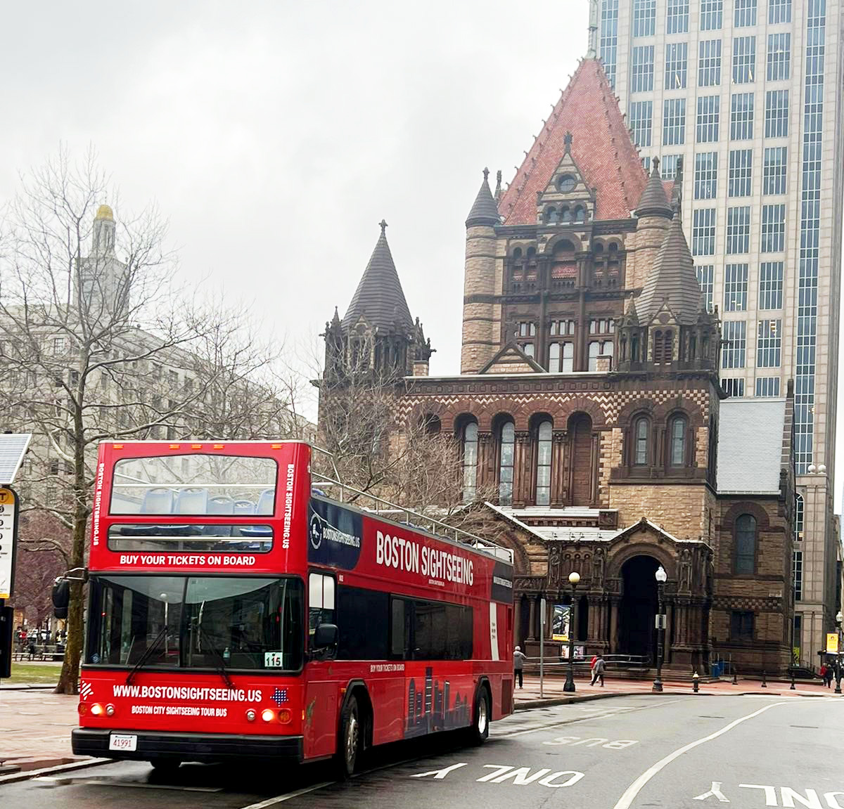 Exploring the best of Boston's past and present from new heights on this double-decker tour 🚌🏛️ #TrinityChurch #BostonSightseeing #DoubleDeckerFun #BostonSightseeing   #Boston   #sightseeing   #hoponhopoffbustour   #doubledeckerbusboston   #citytourboston