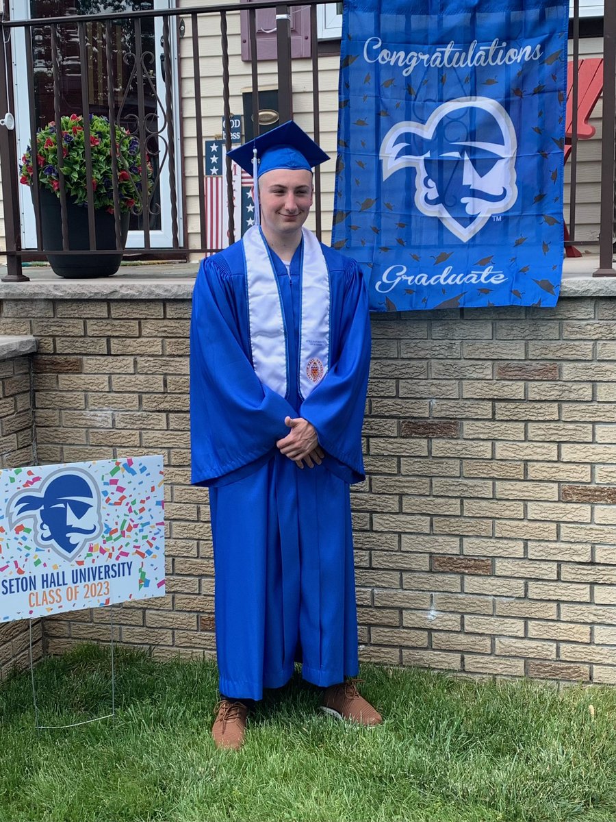 _emilayyx0's tweet photo. Congratulations Michael #SetonHall2023 https://t.co/nkDdGaF1RO