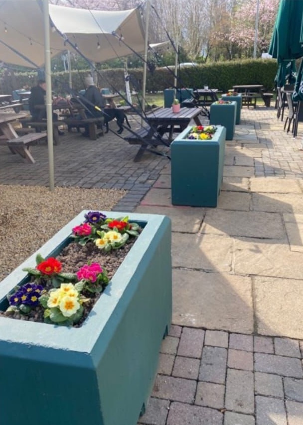 Polysafe_ltd's tweet image. Another happy client! Our 1m concrete planters were painted to company colour, and being used as ballast for a stretch tent for outside dining! #alfresco #summertime #outsidedining