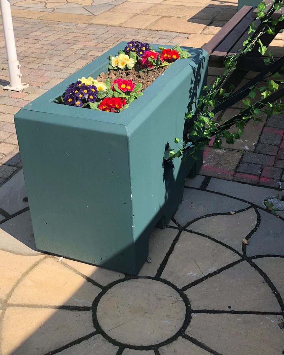 Polysafe_ltd's tweet image. Another happy client! Our 1m concrete planters were painted to company colour, and being used as ballast for a stretch tent for outside dining! #alfresco #summertime #outsidedining