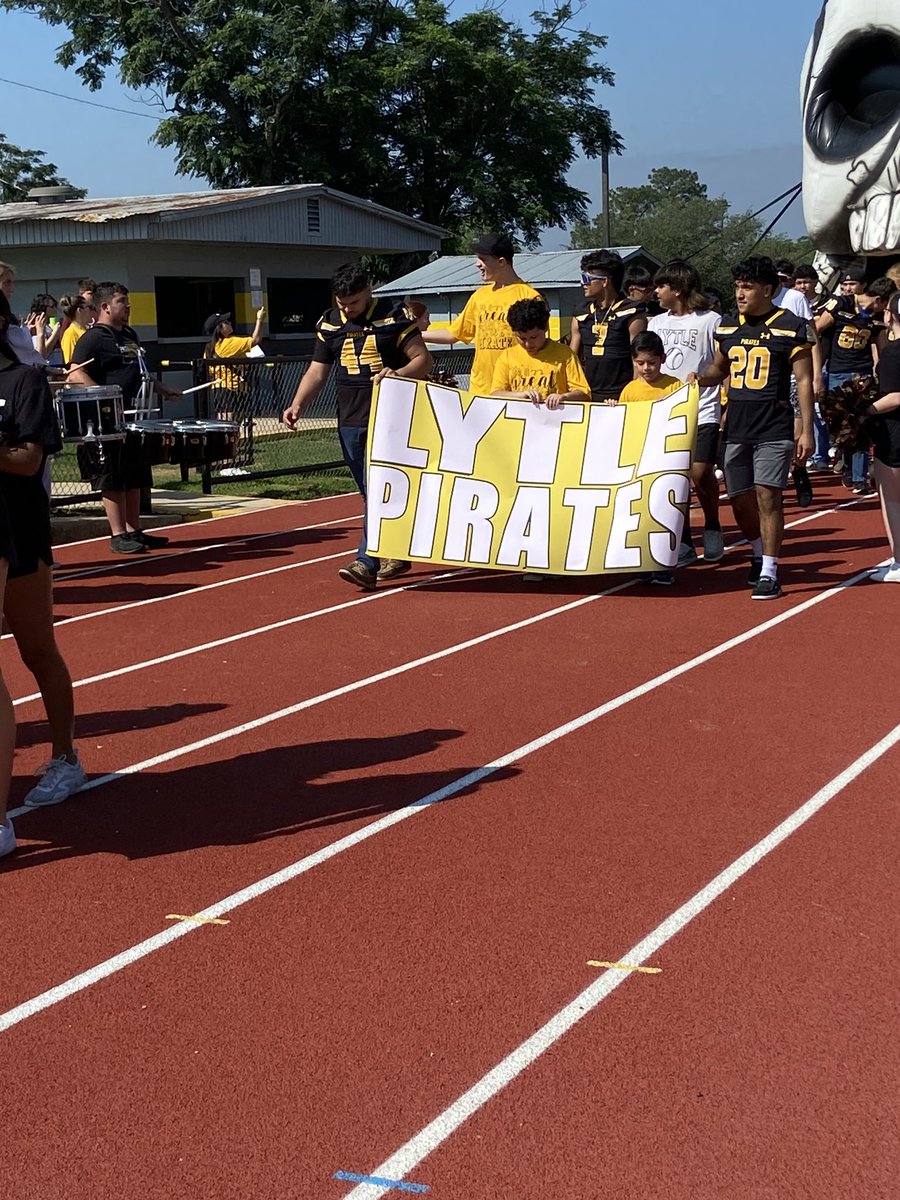 Rachel Reyes tweet media