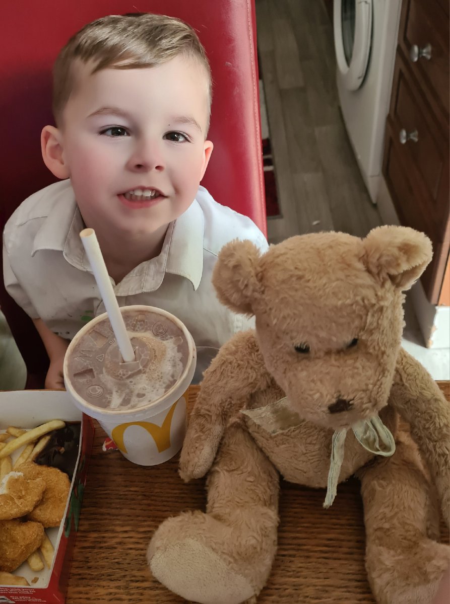 ASA_FS1's tweet photo. Mcdonalds and bedtime stories! It looks like Ted had an amazing time 😀👍📖🍟 https://t.co/TDqGQgDi7D