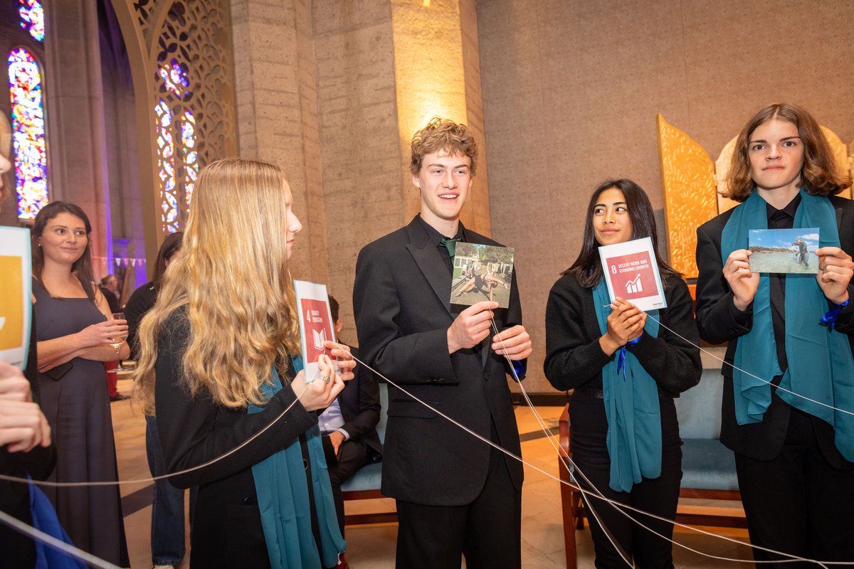 San Francisco #ProtectourFuture activations: 

📝 100 students explored the role of sport in climate action 
⛵ <a href="/UN/">United Nations</a> SDG workshop with all nine <a href="/SailGP/">SailGP</a> drivers
👑Celebrated the Coronation with 30 students taking part in a climate lesson 

How will you #protectmypitch?