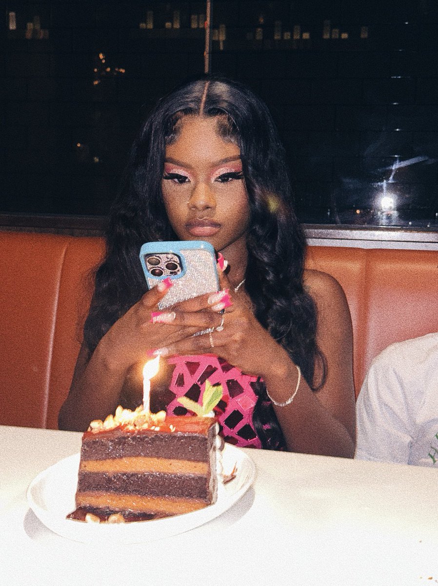 prxncessmxrie's tweet photo. #geminishit ♊️👅💖💖💖💖 https://t.co/K1W80vnpxE