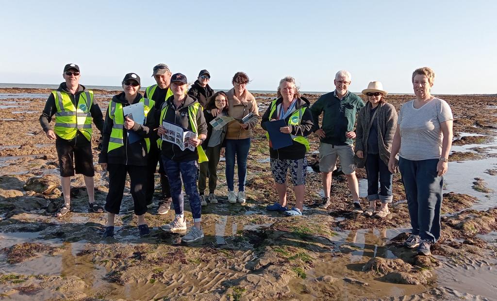StrandlinersCIC's tweet photo. Thanks to all who joined the Big Seaweed Searches at Eastbourne’s Spring Water Festival.  Great to explore the rock pools and discover the flora and fauna there. @NaturaHistoryMuseum @mcsuk 
We can all be citizen scientists. 
#BigSeaweedSearch #PlasticFreeEastbourne https://t.co/WdzOSf2qR3