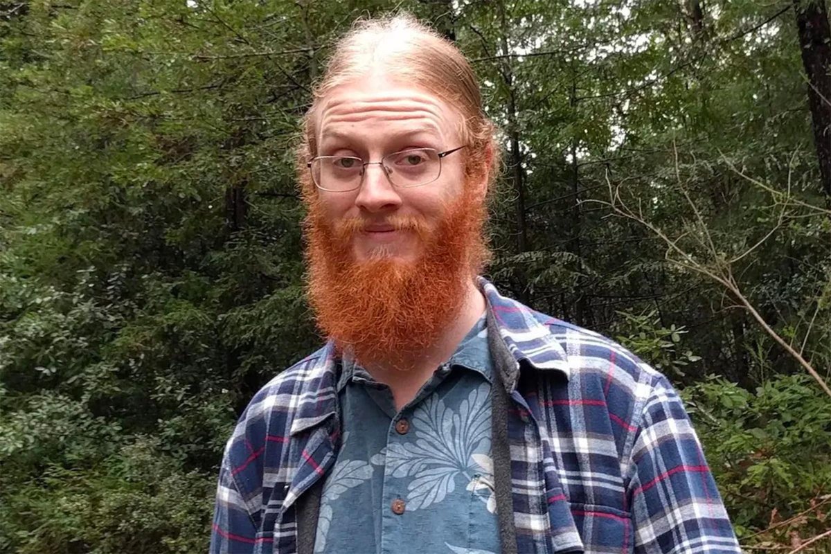 13 years ago today, Laszlo Hanyecz offered anyone 10,000 $BTC to buy him 2 pizzas. Why? Because he was hungry! Jeremy Sturdivant took him up on his offer, in what is now the first-ever #Bitcoin  transaction for a physical world item. You guys are legends!

Happy #BitcoinPizzaDay!