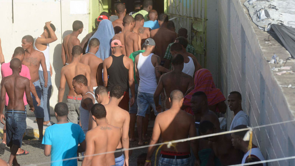 informaterd24_7's tweet photo. Las padillas han aumentado notablemente en el curso de los primeros cinco meses de este año en los barrios del Gran Santo Domingo con más fuerza en la última semana.
Los últimos siete días finalizaron con incidentes violentos entre grupos criminales

https://t.co/J2q57pg0QB https://t.co/38A4zkRfPZ