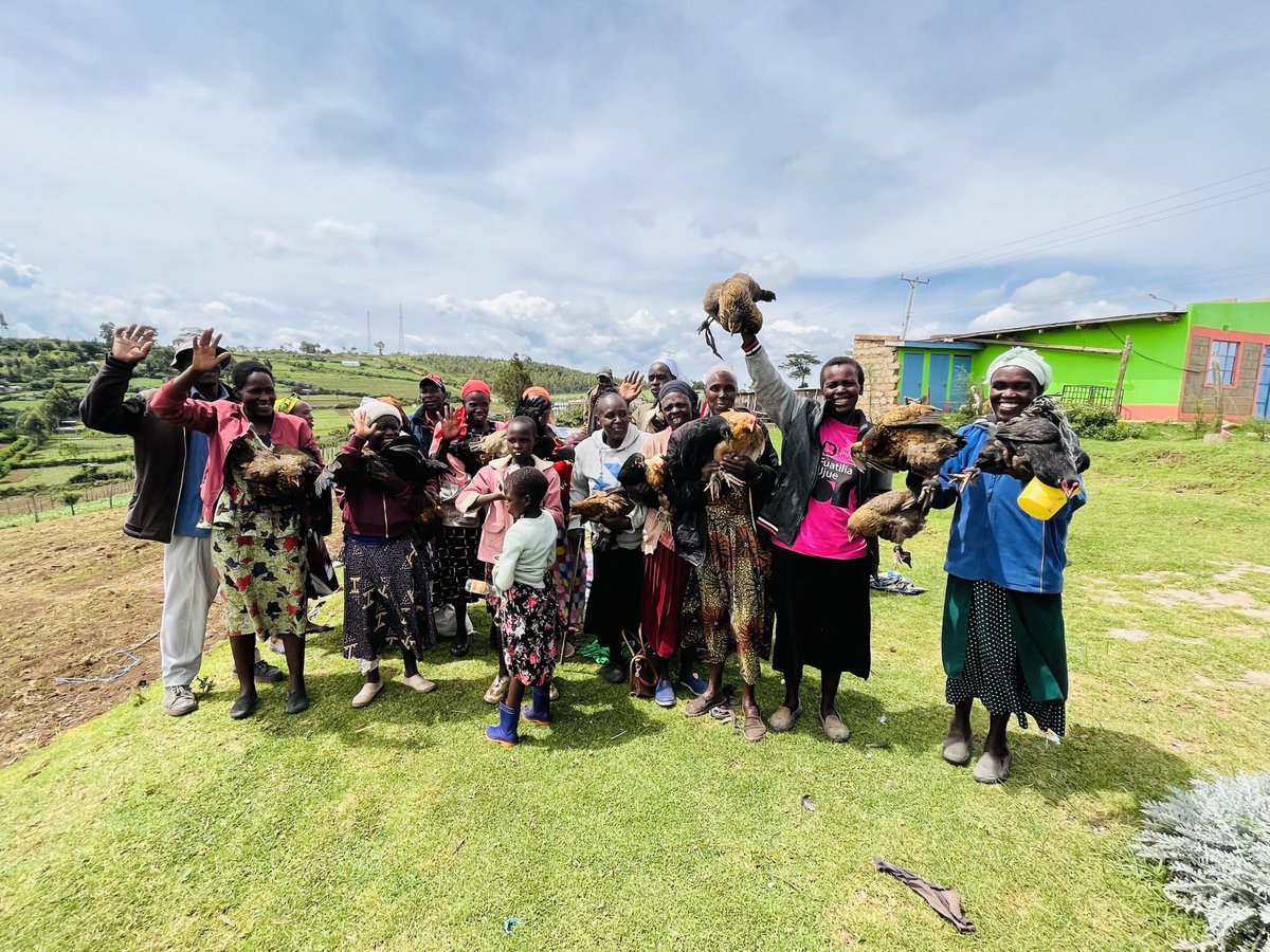One of the focus areas of She Achieves is economic empowerment to women with disabilities and the caregivers of children with disabilities.
We were happy to put a smile on the faces of women and caregivers of children with disabilities in olmekenyu Narok west region.