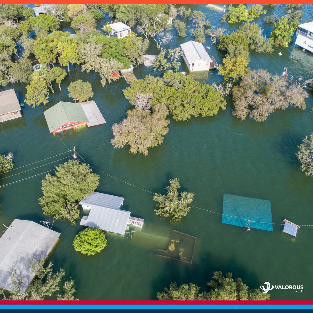 valorouscircle's tweet image. Show the damage and transformation 🌪️🌈
Start by capturing the &quot;before&quot; shots of the damaged property. 

Share your restoration triumphs, engage with your audience, and attract new clients! Let&apos;s make some restoration magic happen! 💪💼

#RestorationHeroes #TransformedSpaces