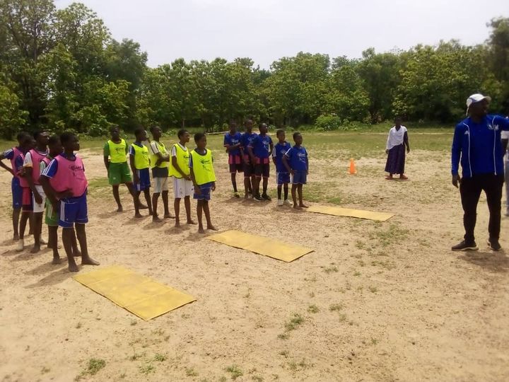 2/2

La #KidsAthleticsDay, ce sont les enfants au cœur des activités athlétiques... m.facebook.com/story.php?stor…

#KidsAthletics #KidsAthletics2023 #KidsAthleticsDay #KidsAthleticsTogo
#TrackAndField #Togo #Athletisme #TT228 #TT229 #CIV225 #Guinee #Mali #Senegal #Team223