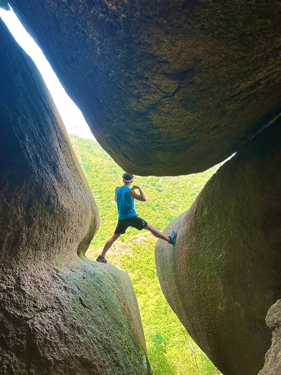 LeoBB1004's tweet photo. 再一次成功出左🤭
#十字星石 #青山腹地 #山系男孩 #yamaboy #hikingboy https://t.co/Sj2l1q7tHl