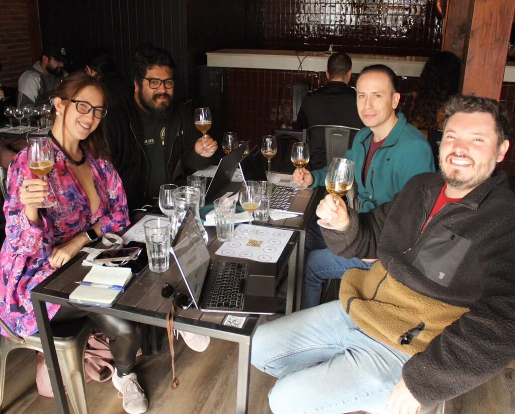 El pasado sábado participando como juez para la etapa chilena de la <a href="/worldbeerawards/">WorldBeerAwards</a> . Muchas gracias a @chris_flaskamp_ y @agcbeersommelier por la oportunidad, y sobre todo a mi mesa por compartir sus experiencias y conocimientos: Sofía @braunbar_cervez… instagr.am/p/CsjPIj1gAia/