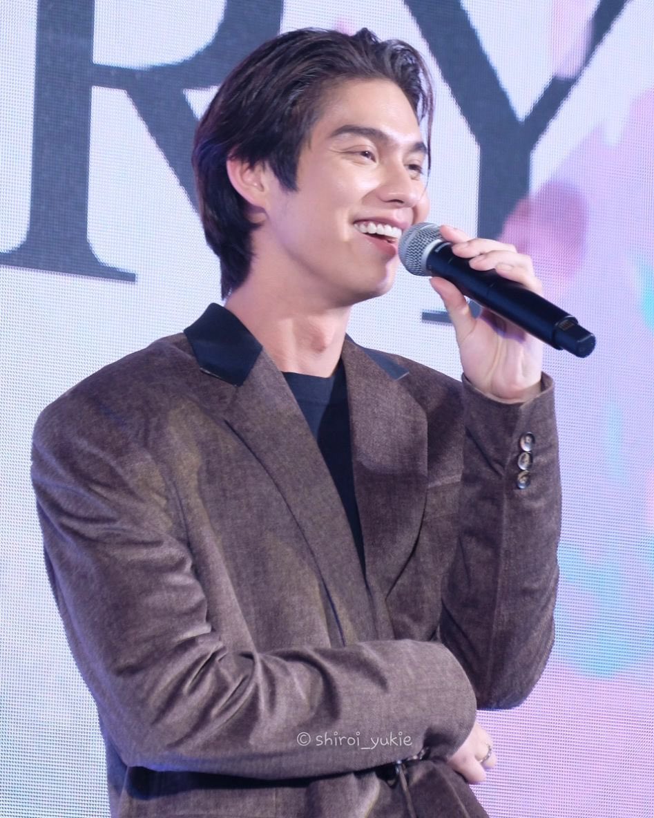 __opywpy__'s tweet photo. 📌 https://t.co/LtCegU0EXt
cr. only4toyu 

#brightXsparsha 
#bbrightvc https://t.co/3GWAJECZpy
