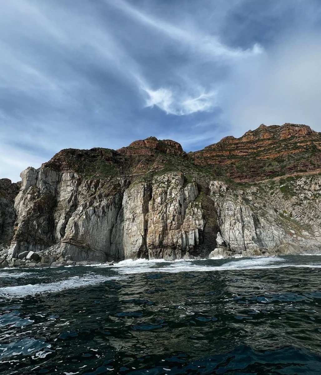 Ever seen Chapman's Peak Drive from the water before heading up to the actual drive?

📷 captain_jacks_capetown on Instagram

chapmanspeakdrive.co.za
#chapmanspeak #chappies #chapmanspeakdrive #houtbay #DiscoverHoutBay #capetown #lovecapetown #southafrica #shotleft #discoverctwc