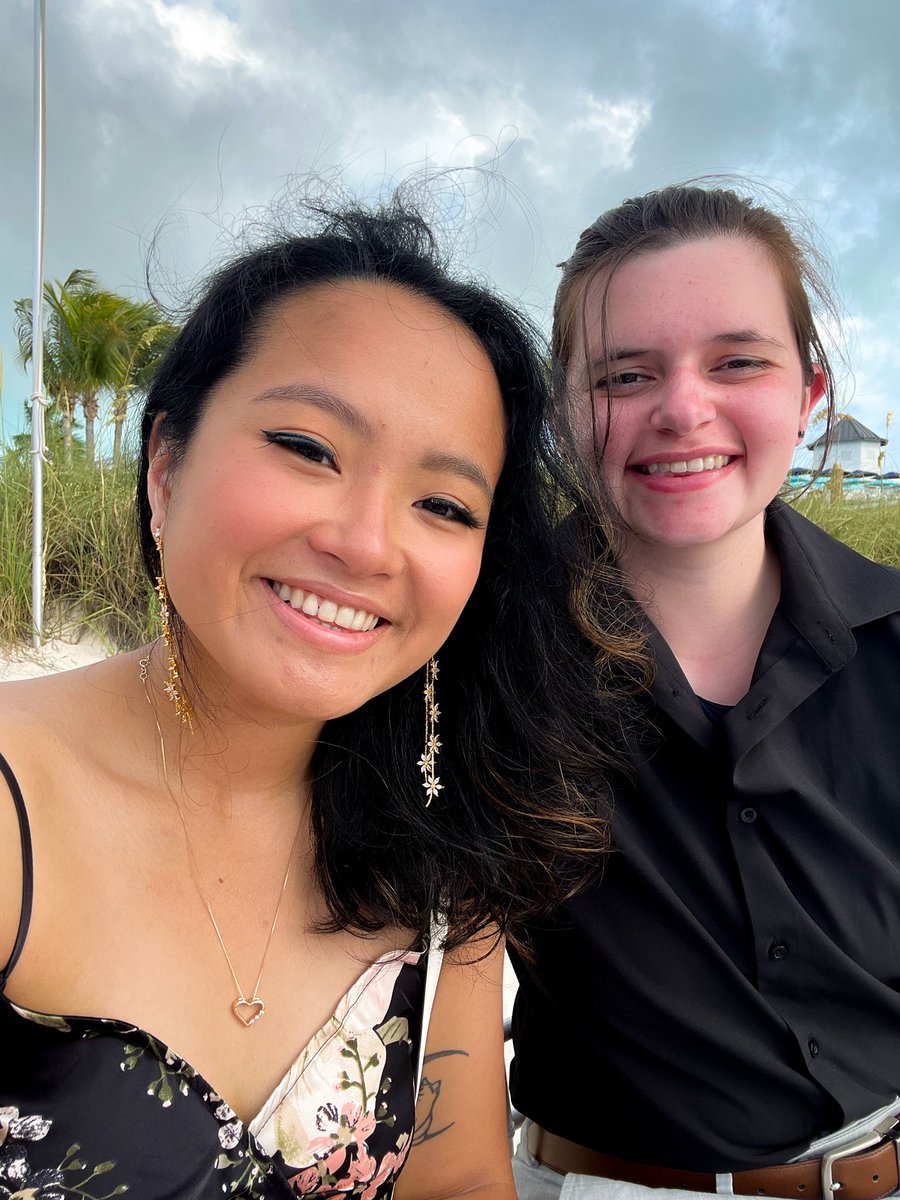 wrappedeggroll's tweet photo. we went to turks!!🌴 https://t.co/6s0xmrh8J8