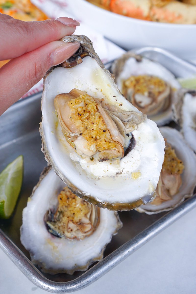 CrawfishCafe's tweet photo. Have you ever tried steamed oysters before?! Because they’re steamed, the juiciness of the oysters is preserved while it cooks in our delicious sauce 🤤
Find menus, hours, addresses, and more at https://t.co/AdIT7Jebq1
#oysterlover #steamedoyster #oysterflex #oystergram https://t.co/fMoTgyO0Wf