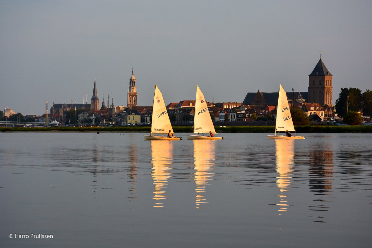RT <a href="/HarroPruijssen/">Harro Pruijssen</a>: <a href="/clicks1222/">Perfect Pixels</a> Sailingboats in Kampen in the evening light.

#Kampen #sailingboat #photography #sunsetphotography #photography #nature