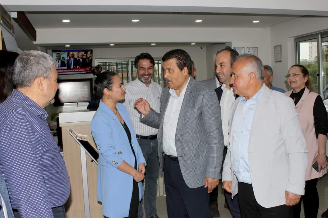 KONESKOOP's tweet photo. AK Parti Antalya Milletvekili Kemal Çelik, KONESKOOP'u ziyaret etti. Çelik'i yeniden milletvekili seçilmesi dolayısıyla tebrik eden KONESKOOP Yönetim Kurulu Başkanı Durali Kolpak,  yeni yasama döneminde başarılar diledi. https://t.co/9eaDMgtZy4