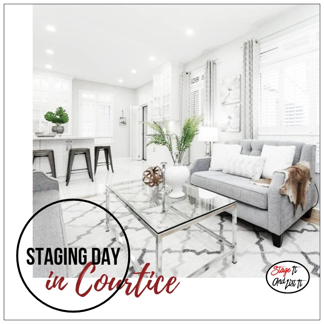 #StagingDay in Courtice today! 3 bedroom newly renovated home coming soon. Staging in progress...
.
.
#stageitandlistit #homestaging #stagingsells #staging #staginghomes #realestatestaging #stagedtosell #stagerlife #homestager #stagingworks #propertystaging #propertystyling
