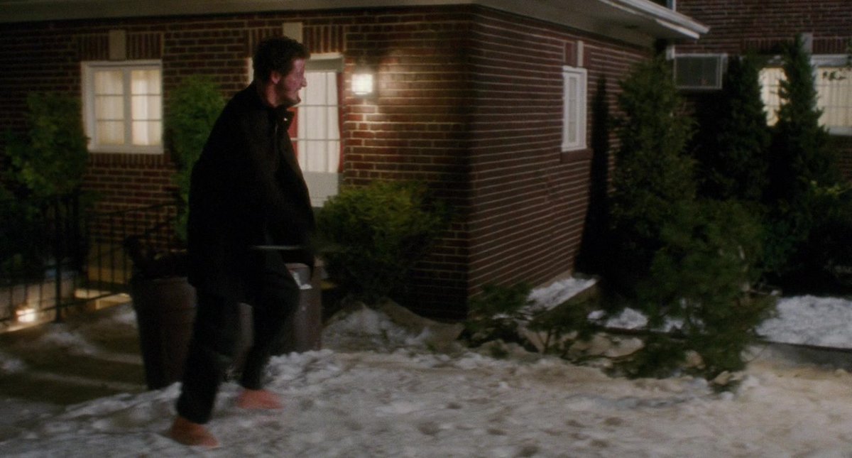 HomeAloneFrames's tweet photo. Home Alone by John Hughes - frames 118881 to 118884 of 148019.

 #homealone #homealoneframes https://t.co/EX5LPggOdN