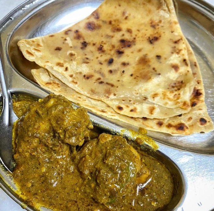 ShikhaYadav000's tweet photo. डिनर कर लिजिए 😋 https://t.co/4epGCaG1WL